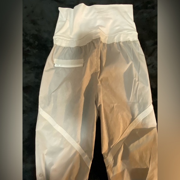 Cropped lululemon athletic pants - Picture 7 of 7